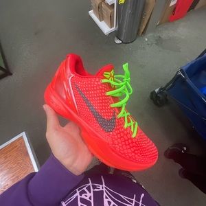 Kobe 6 reverse grinch